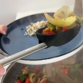 BOEUF ET LÉGUMES AU WOK