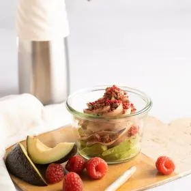 MOUSSE AU CHOCOLAT ET À L'AVOCAT
